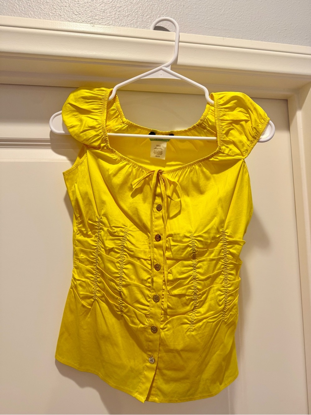 GUESS by Marciano Yellow Ruched Button Front Puff Sleeve Top XS